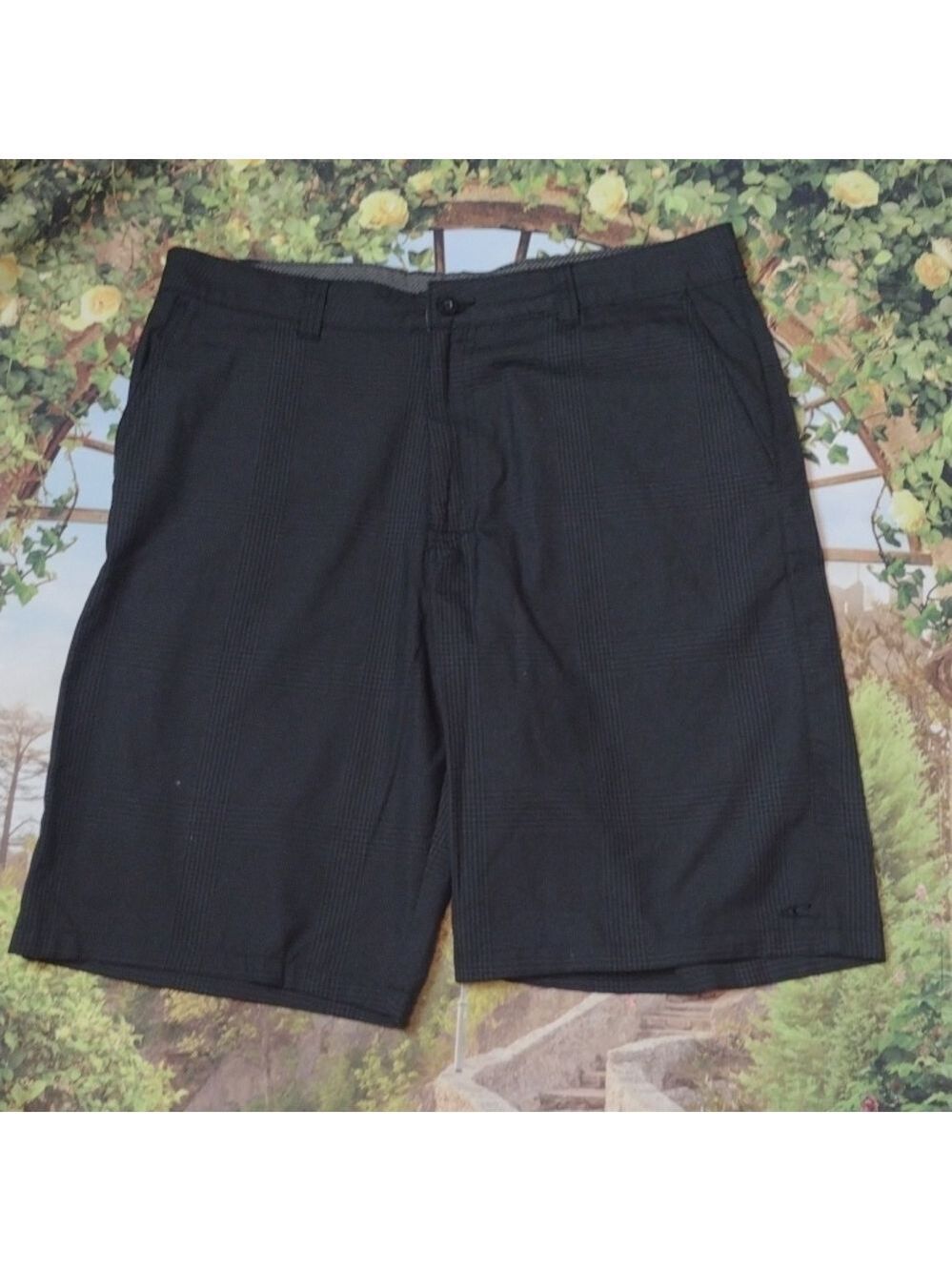 O'NEILL dark gray plaid shorts size 36 big & tall